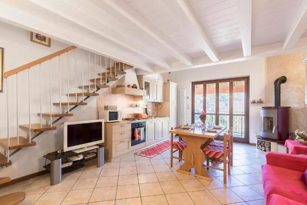 Casa Vacanze Rosalba Ferrara di Monte Baldo Kültér fotó
