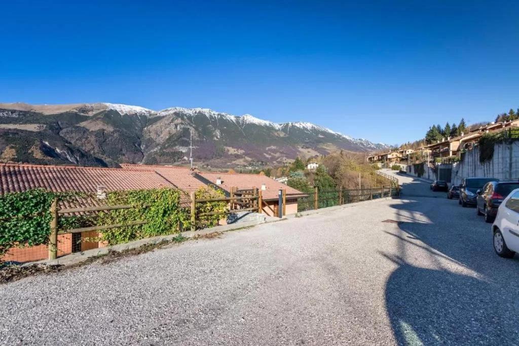 Casa Vacanze Rosalba Ferrara di Monte Baldo Kültér fotó