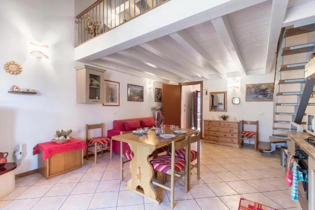 Casa Vacanze Rosalba Ferrara di Monte Baldo Kültér fotó