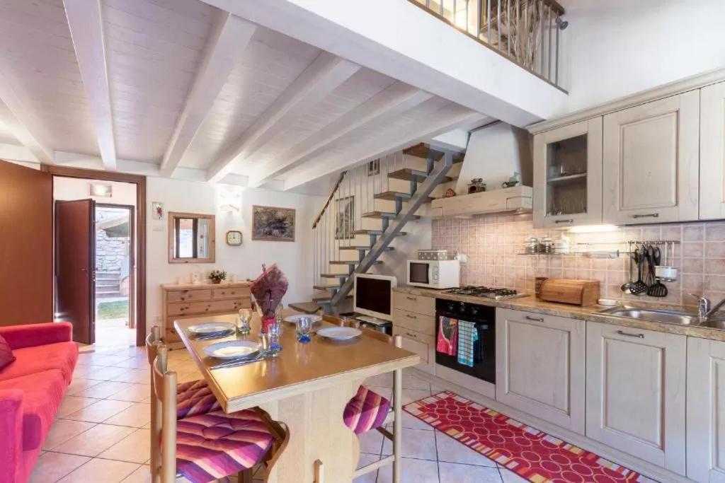Casa Vacanze Rosalba Ferrara di Monte Baldo Kültér fotó