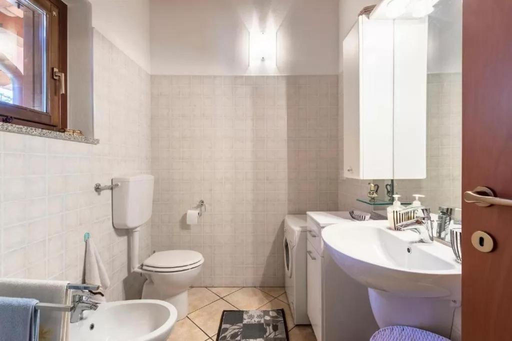 Casa Vacanze Rosalba Ferrara di Monte Baldo Kültér fotó